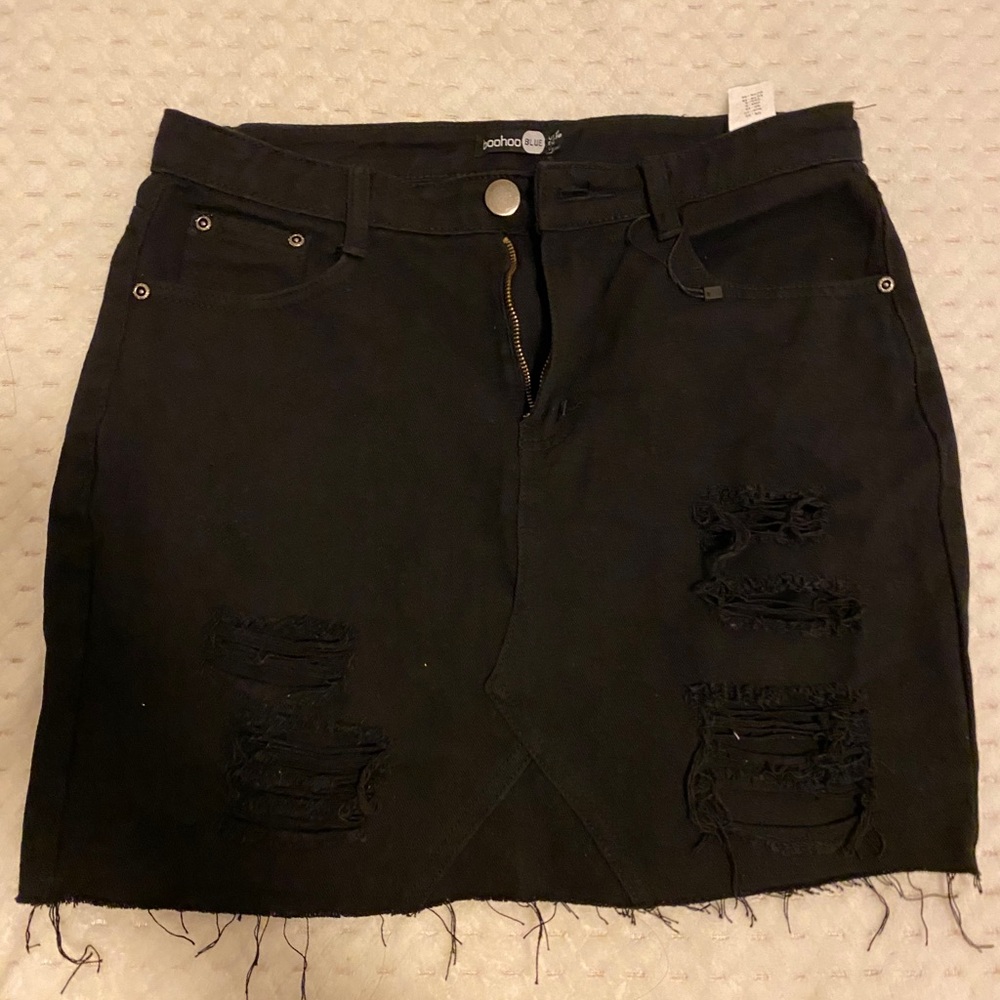 BOOHOO BLACK SKIRT